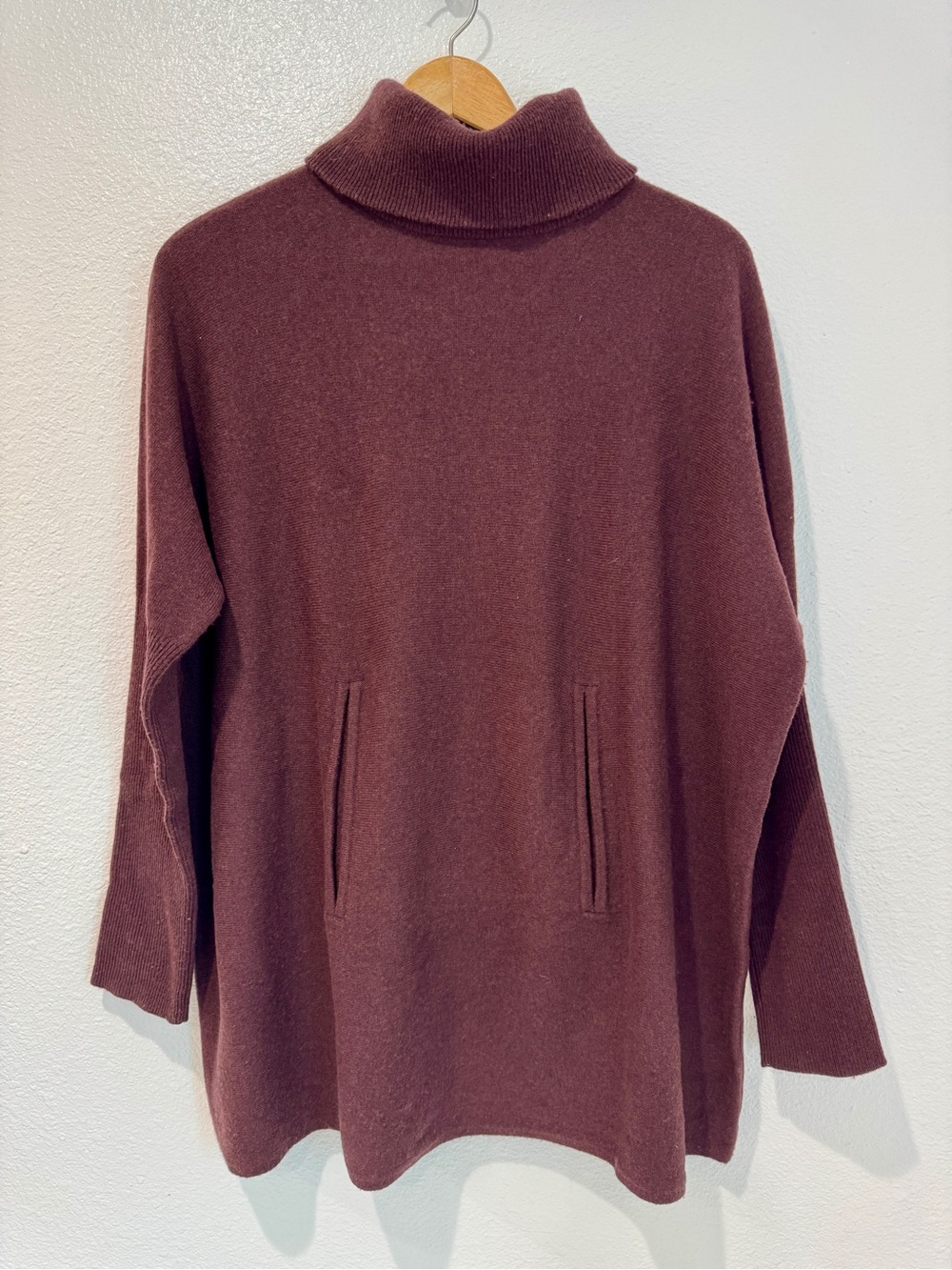 Garnet Hill Cozy Minimalist Wool Cashmere Turtleneck Sweater Pocket Plum S